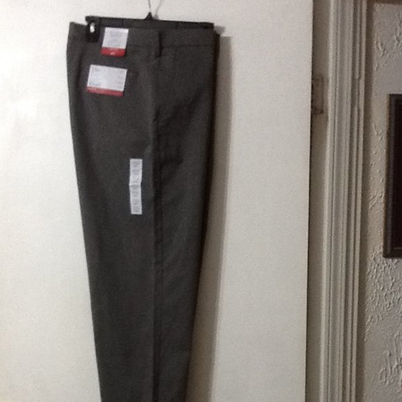 croft & barrow Other - Croft & Barrow gray 34x32 khaki classic fit pants, M Dr P 4